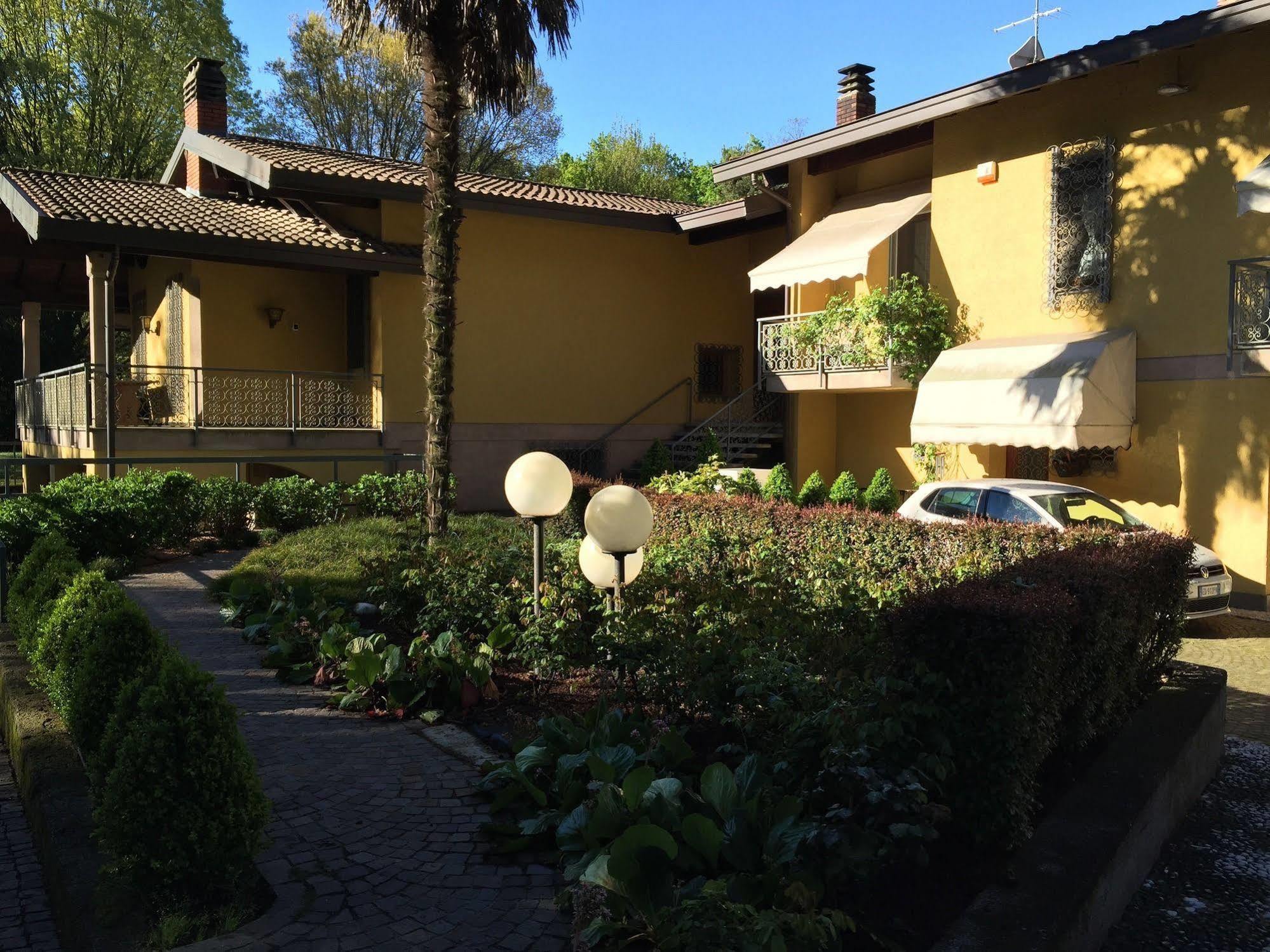 Bed&Garden Bed & Breakfast Cesate Exterior foto