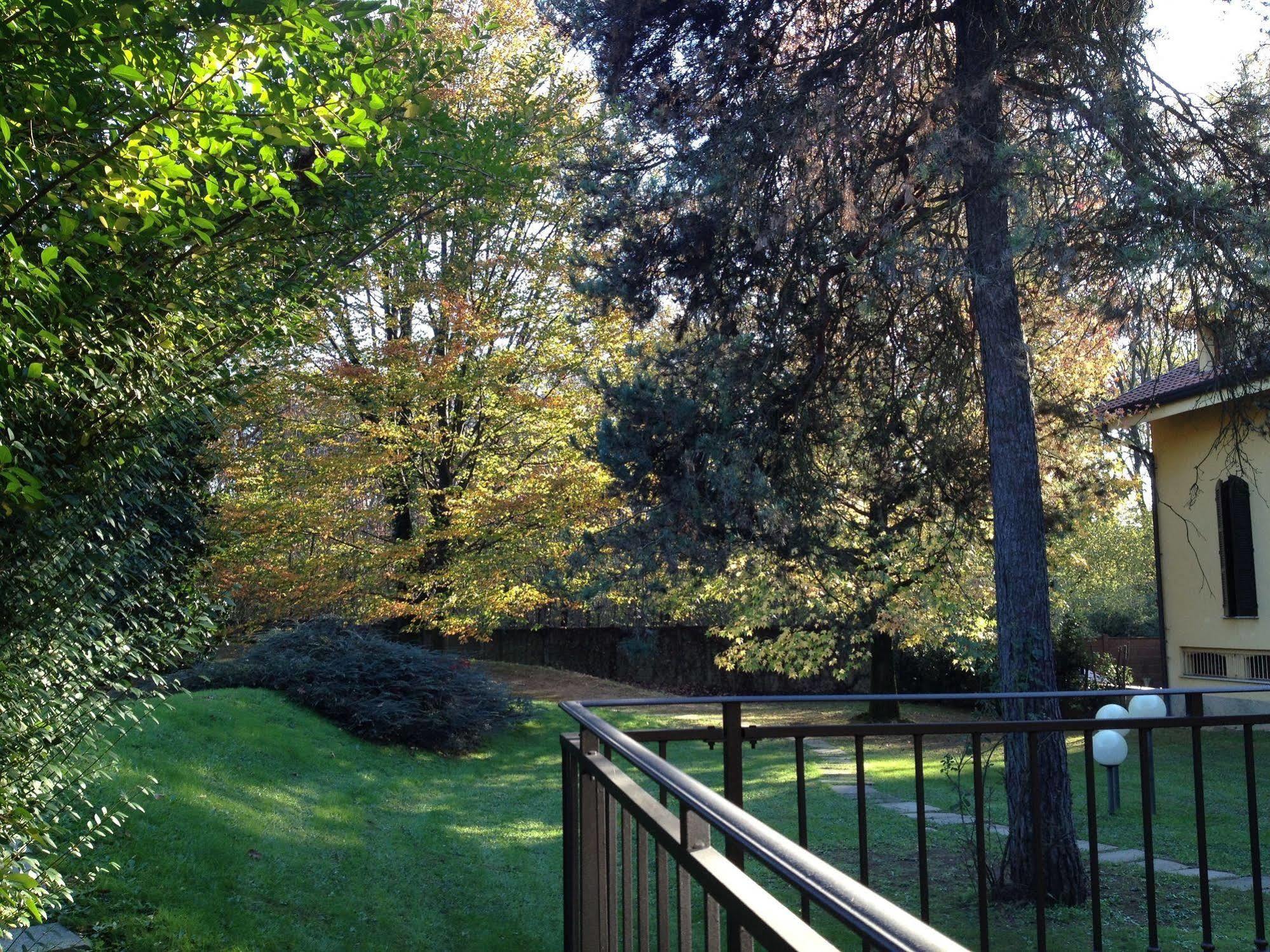 Bed&Garden Bed & Breakfast Cesate Exterior foto